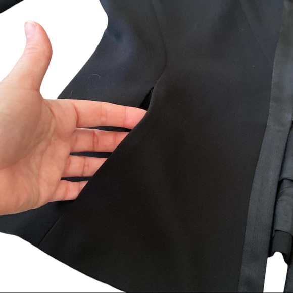 Tahari Women's Size 12 Black Polyester Blazer - Picture 7 of 10